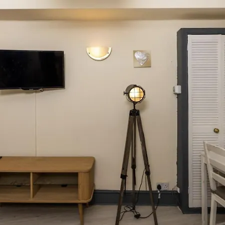 Daire Warm & Welcoming City Centre Apt - Meadows 3! Edinburgh