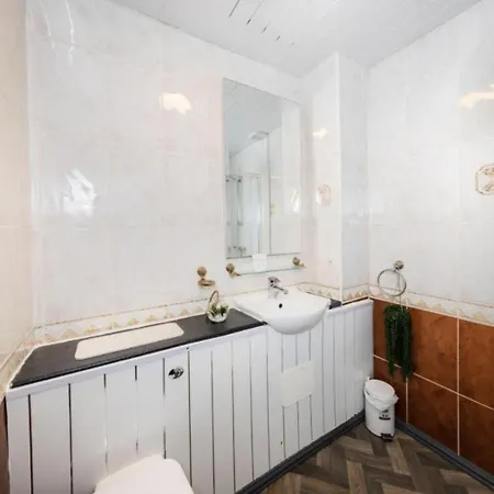 Warm & Welcoming City Centre Apt - Meadows 3! Daire