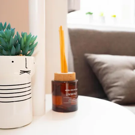 Stylish In 5 Beds 3 Bedrooms Lägenhet