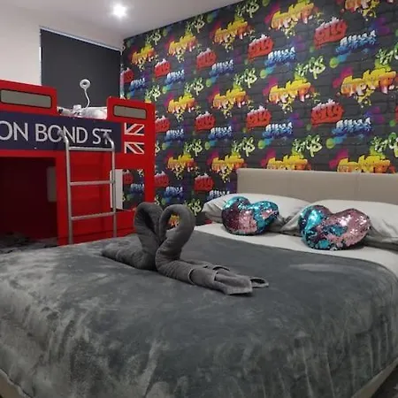 Modern 3bhk Near Zoo *