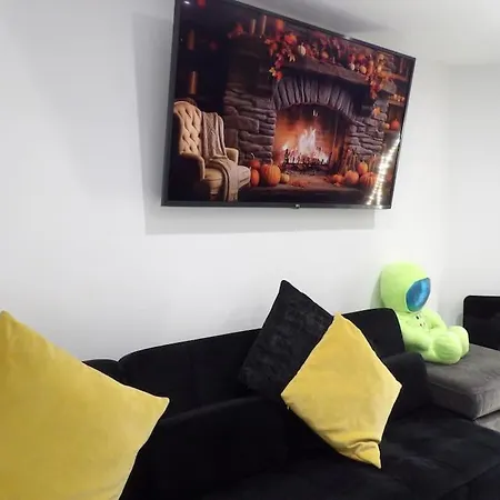 Murrayfield Stadium 3 Bedroom Modern Basement Main Door Apartment Апартаменты *