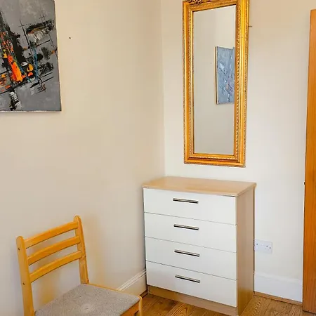 Gardner's Crescent Apartment Edinburgh