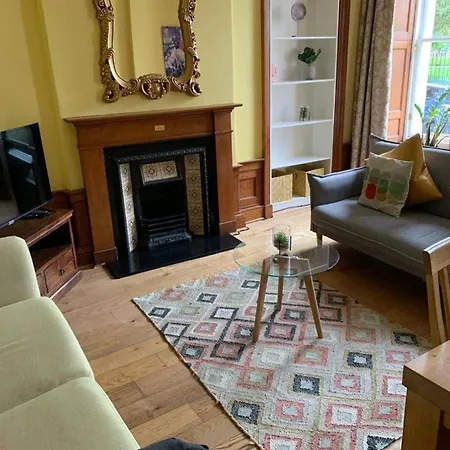 Gardner's Crescent Apartment Edinburgh