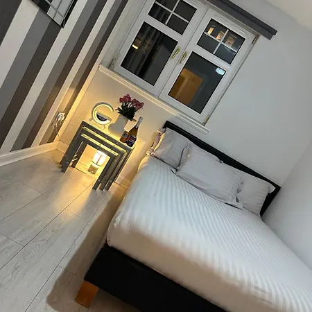 Flat On Duff アパート *