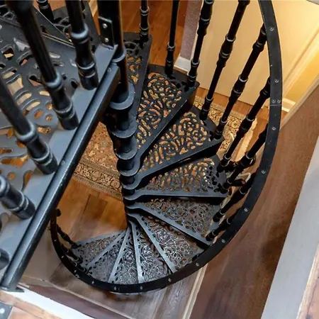 Апартаменты Stunning 5br Royal Mile Penthouse *