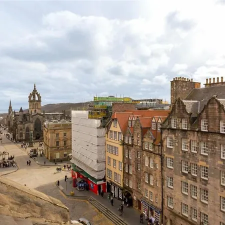 Stunning 5br Royal Mile Penthouse Appartement