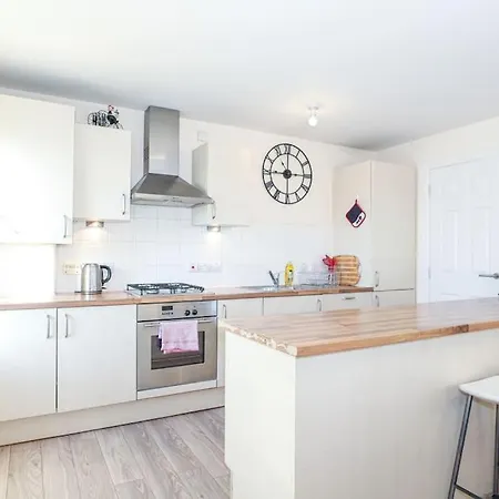 Апартаменты Waterfront Castle View 3 Bed Free Parking *