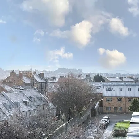 Апартаменты Waterfront Castle View 3 Bed Free Parking