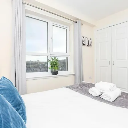 Waterfront Castle View 3 Bed Free Parking Эдинбург