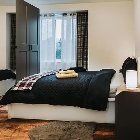 Large Bedroom, Close To Airport And Centre אדינבורו