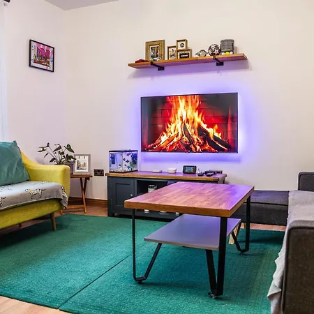 Large Bedroom, Close To Airport And Centre Accommodatie bij particulieren Edinburgh