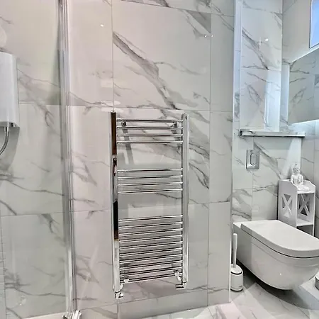 Spectacular 2 Bed, 2 Bath In Centre 에든버러