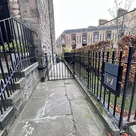 Spectacular 2 Bed, 2 Bath In Centre Edimburgo