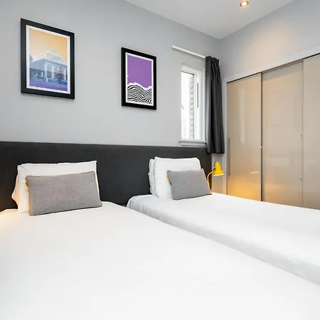 Staycity West End Hotel 4*