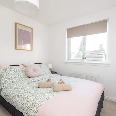 4 Bedroom House - Free Parking * Εδιμβούργο