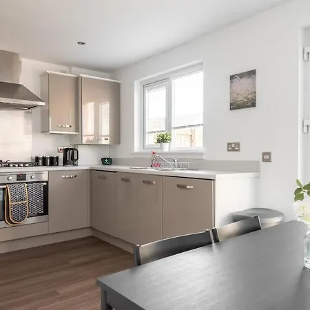 4 Bedroom House - Free Parking Σπίτι διακοπών Εδιμβούργο