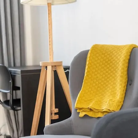 בית נופש 4 Bedroom House - Free Parking *