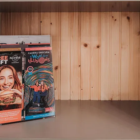 Accommodatie bij particulieren Large Bedroom, Close To Airport And Centre