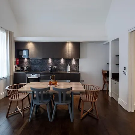 Apartahotel Cheval Old Town Chambers 5*