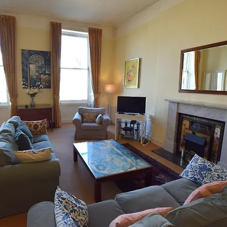 3 Bed In 79008 Edimburgo