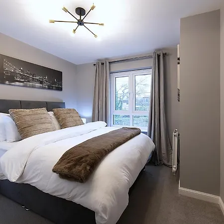 Luxury 4 Bedroom Townhouse With Free Parking Apartment Edinburgh
