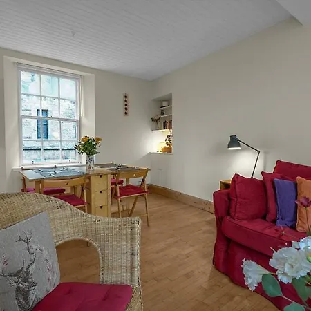 Guestready - 2bed In Old Town Edimburgo