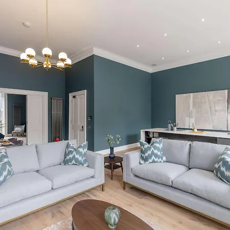 Apartment Dragon Luxury Serviced At Albyn Place *