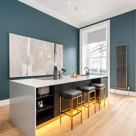Apartment Dragon Luxury Serviced At Albyn Place Edinburgh