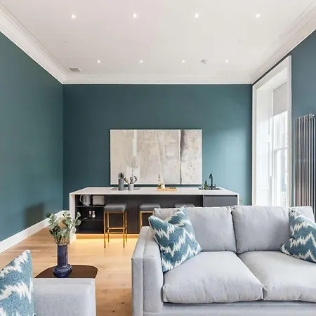 Dragon Luxury Serviced At Albyn Place Edinburgh