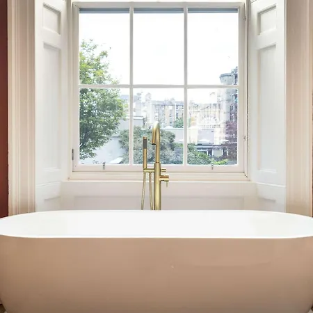 Dragon Luxury Serviced At Albyn Place Edimburgo