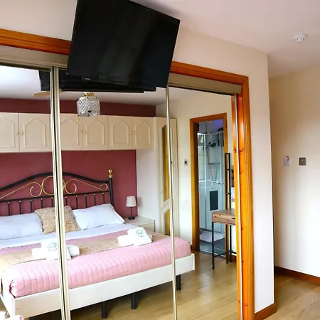 Duddingston 9 Bedroom Private House Or 9 Individual With Shared *