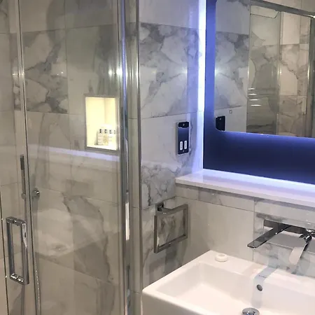 The Lane Hotel 4*