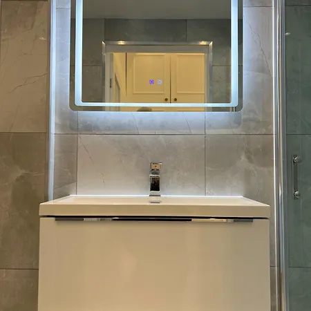 Centre 1bed Flat Near Castle & Uni