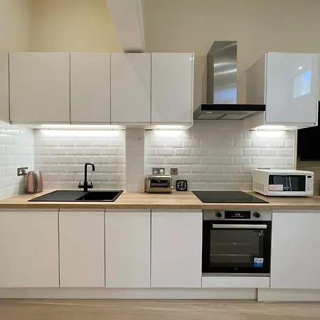 Centre 1bed Flat Near Castle & Uni * Edinburgh