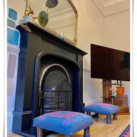 Beautifully Decorated 2bed Apt- Gem In Center * Edimburgo