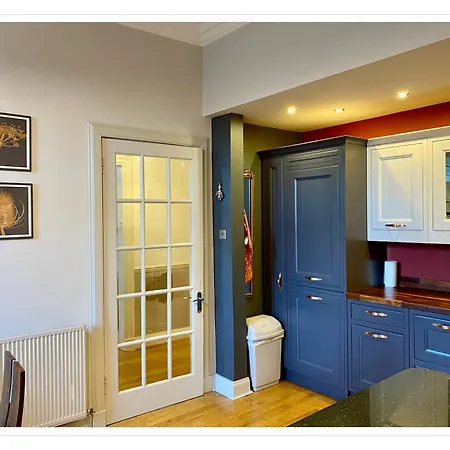 شقة Beautifully Decorated 2bed Apt- Gem In Center *