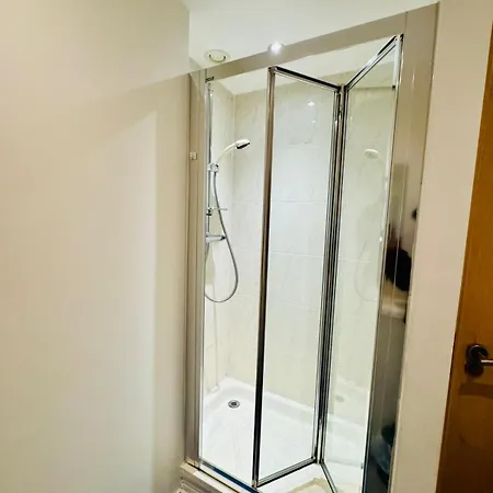 The Metro Oasis Apartament *