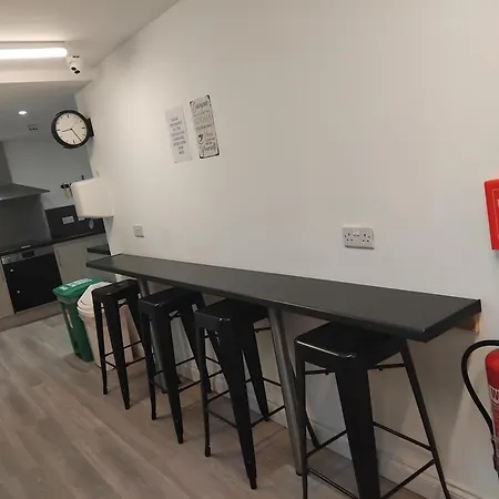 Victoria Park House Hostal *