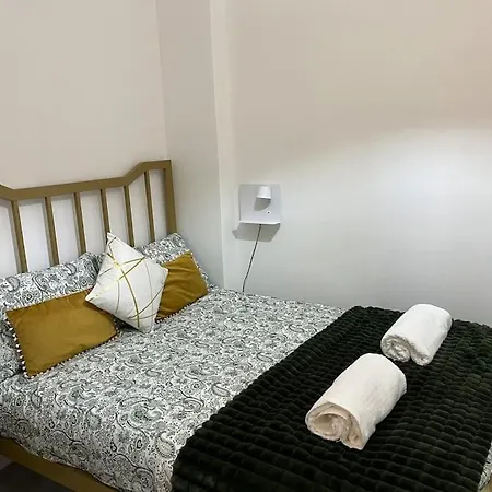 Cosy Apartment, Free Street Parking Apartment