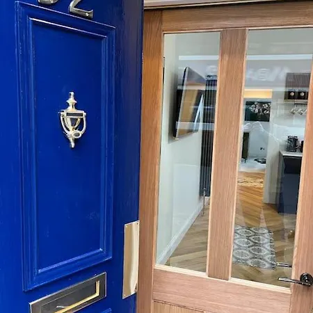 Cosy Apartment, Free Street Parking Apartment