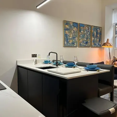 Cosy Apartment, Free Street Parking * Edinburgh