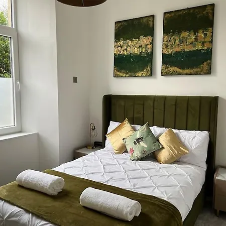 Cosy Apartment, Free Street Parking Apartment *