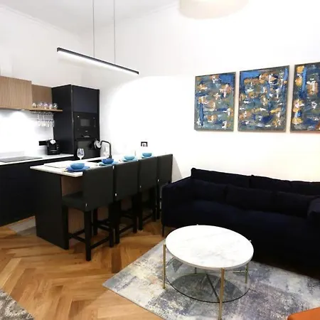 Cosy Apartment, Free Street Parking Apartment