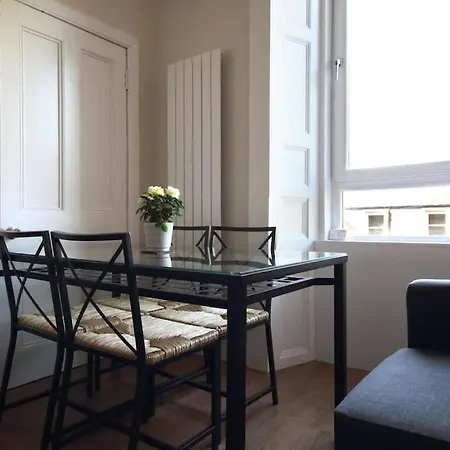 Modern Centre In Hub Апартаменты *