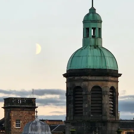 The Eyrie At Tweeddale Court - Historic Royal Mile *