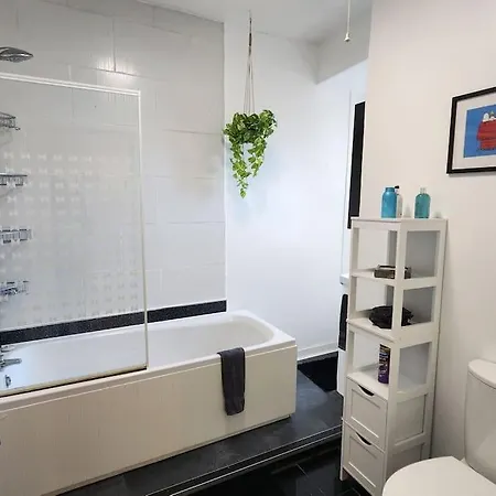 The Eyrie At Tweeddale Court - Historic Royal Mile