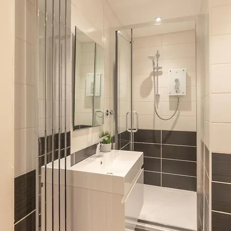 Appartement City Centre Modern Flat For 2 Adults And 1 Child