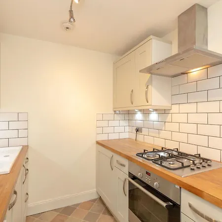Appartement City Centre Modern Flat For 2 Adults And 1 Child