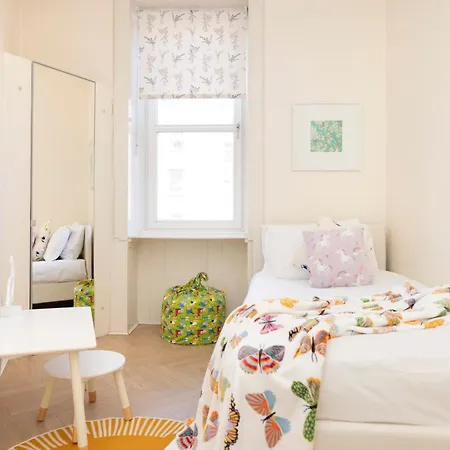 City Centre Modern Flat For 2 Adults And 1 Child Appartement Édimbourg