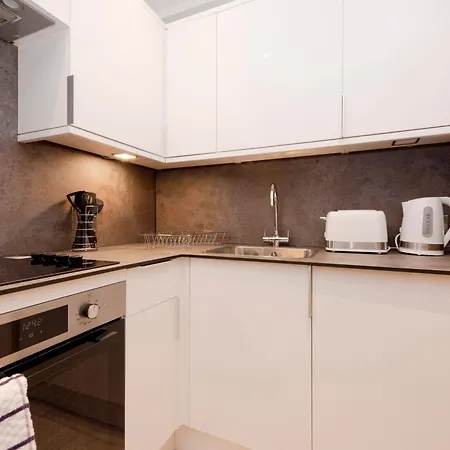 شقة Haymarket Modern Flat For 2 Guests إدنبرة